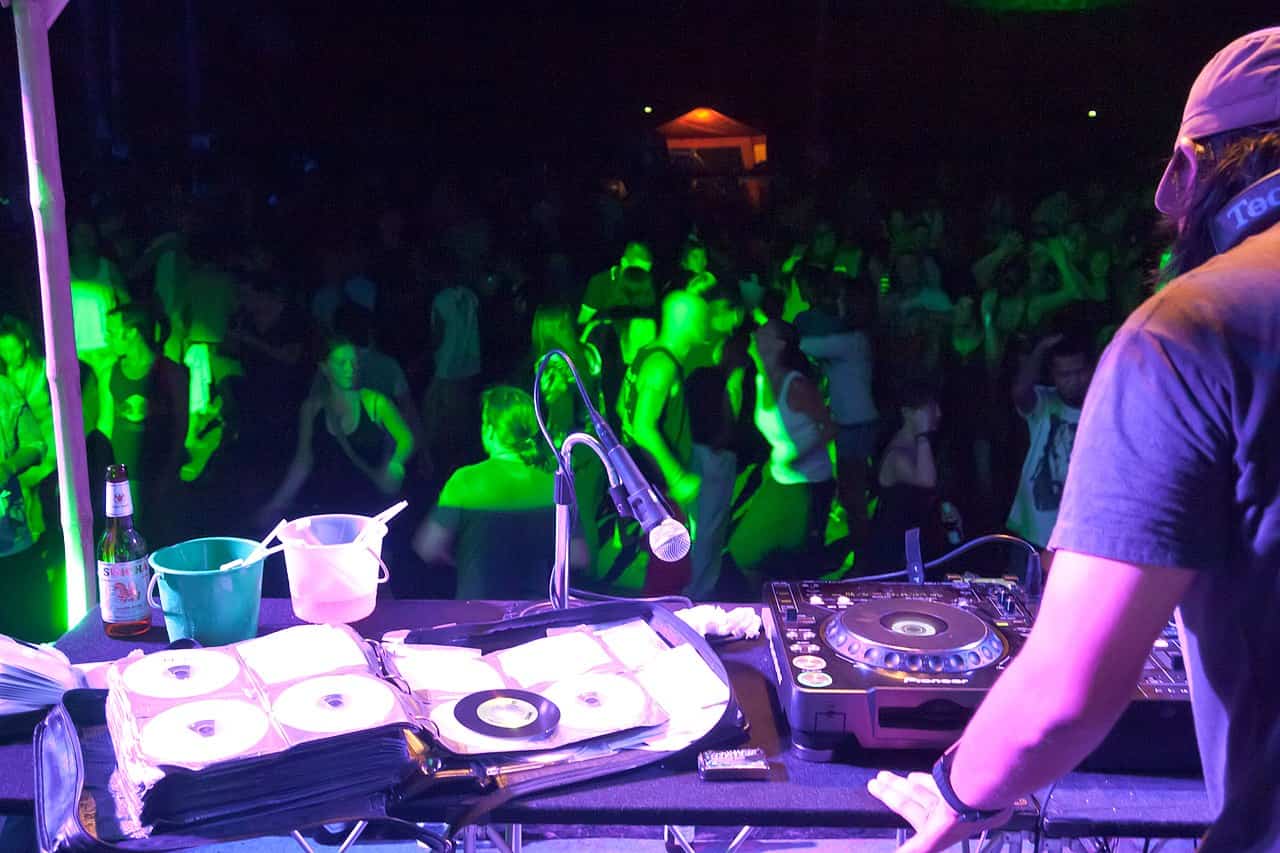 corfu airport to kavos transfer time