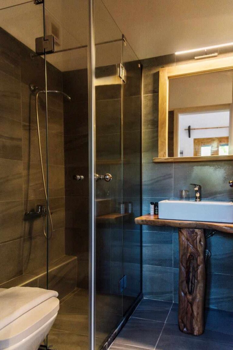 438328763 959321972395826 191529347595436016 n