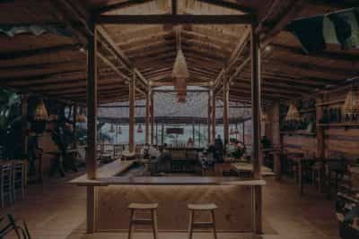 Sirens Lounge Café, Marathias